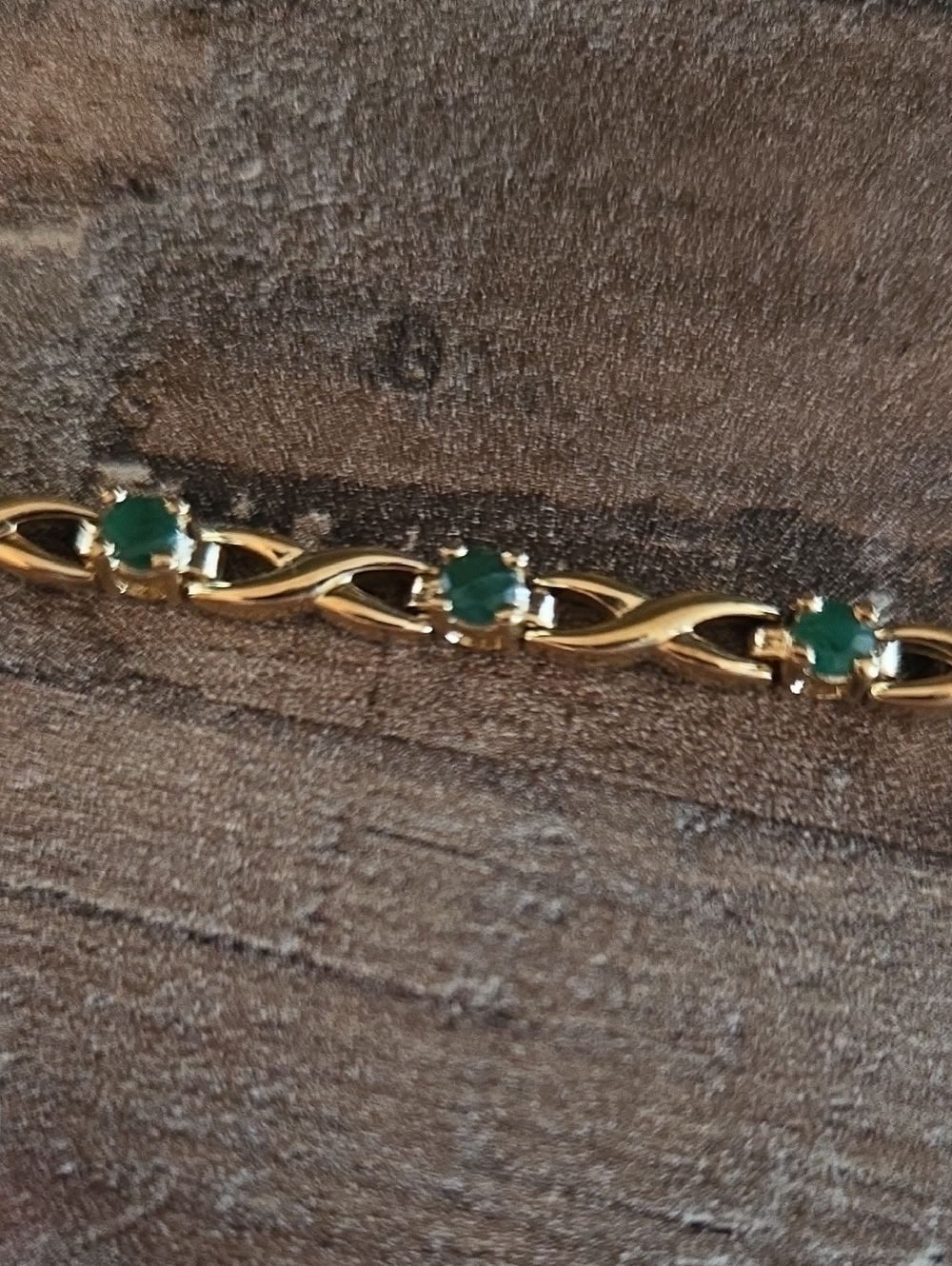 Gold Link Bracelet with Green Gemstones - Picture 4 of 4